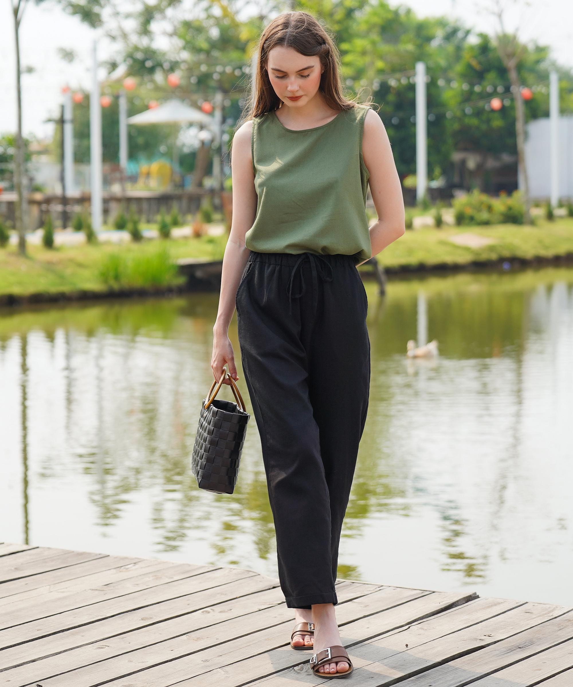 Loose Linen Pants with Tapered Leg and Elastic Waist