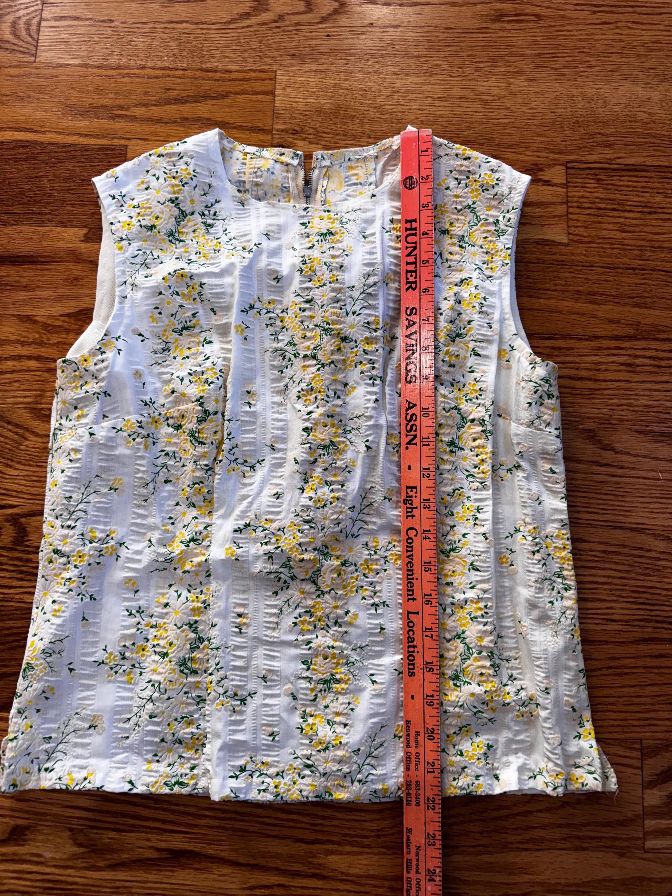 1970s White Sleeveless Top with Yellow Floral Design