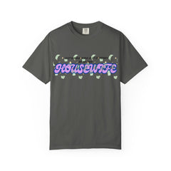 Tate McRae Housewife Unisex Garment-Dyed T-shirt